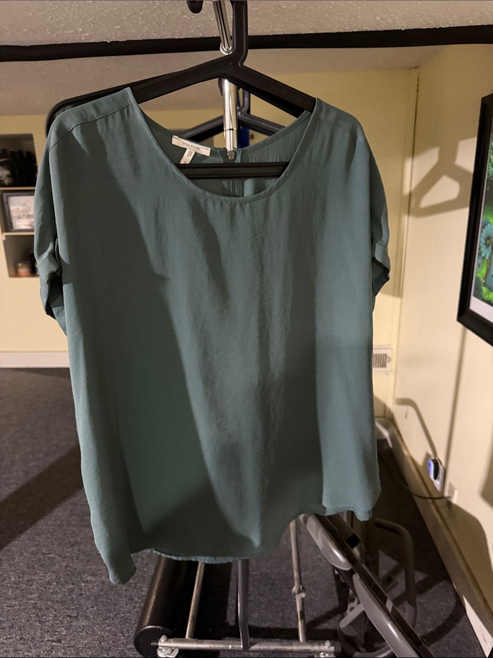 Women's Short Sleeve Scoop Neck Top in Teal Green